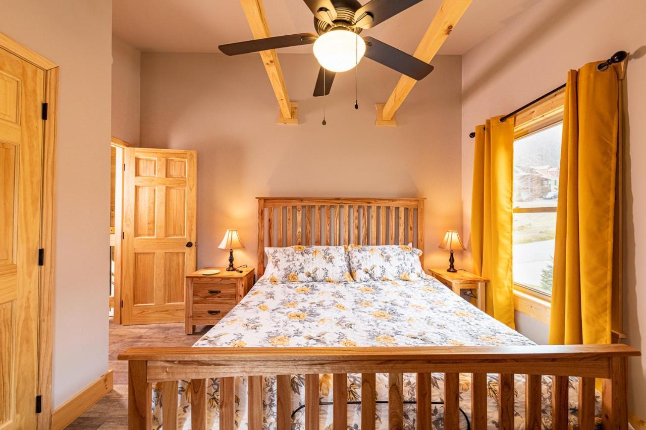 The Red Fox Cabin Villa แมกกีวาเลย์ ภายนอก รูปภาพ